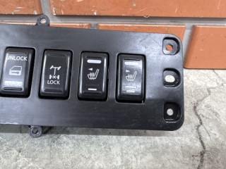 Блок кнопок, ориг. номер 25536EA005, Nissan Navara D40 2005-2010