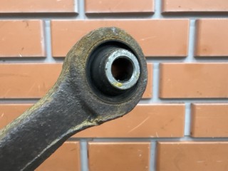 Кулак задний правый, ориг. номер MR519522, Mitsubishi Eclipse D5A 1999-2005