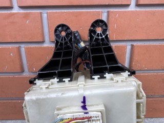 Блок предохранителей в салон, ориг. номер 8273012B40, Toyota Corolla E150 2006-2010