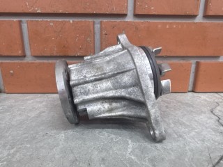 Помпа водяная Land Rover Discovery 3 2004-2009, 2.7 л, АКПП, LR007602