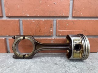 Поршень с шатуном Audi A6 C5 1997-2001, 2.4 л, 078107065BB