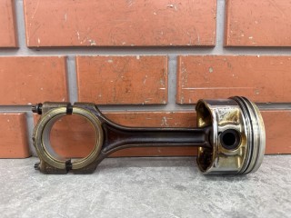 Поршень с шатуном Audi A6 C5 1997-2001, 2.4 л, 078107065BB