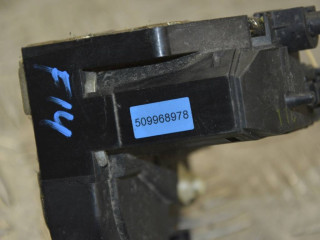 Замок двери передней правой, Renault Scenic 1 1999-2003