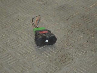 Кнопка центрального замка, ориг. номер 8200870250, Renault Sandero 1 2009-2014