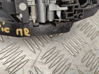 Ручка наружная передняя правая, ориг. номер 9802977180, Citroen C4 Picasso 2013-2016