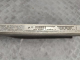 Радиатор кондиционера, ориг. номер 921100001R, Renault Megane 3 2008-2014