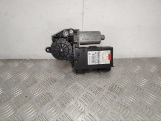 Моторчик стеклоподъемника передний правый, ориг. номер 8E1959802H, Audi A4 2000-2006