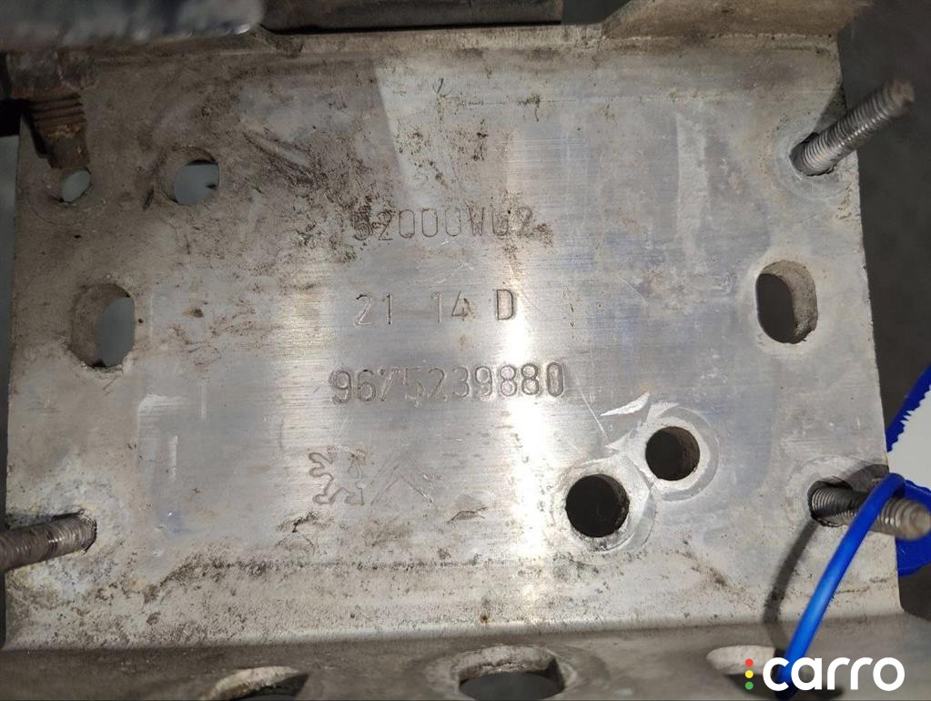 9675240180, 9675239880 Усилитель бампера переднего Citroen C4 Picasso 2014г. - фото №3