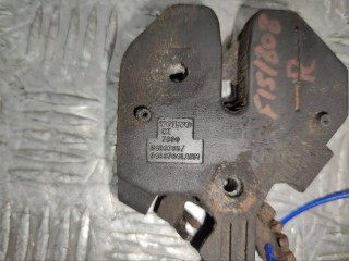 Замок капота, ориг. номер 9483765, 9483764, Volvo V70 2000-2004