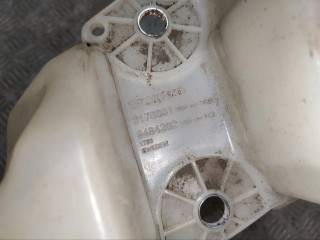 Бачок омывателя, ориг. номер 9484282, 8178881, Volvo V70 2000-2004