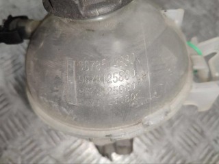 Бачок расширительный, ориг. номер 9678125880, 9678514680, 9678125980, 9678126080, Citroen C4 Picasso 2013-2016