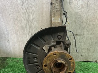 кулак передний правый, ориг. номер 7L0407258A, Audi Q7 4L 2005-2009
