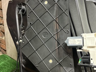 заглушка двери задней левой, ориг. номер 4L0839915A, Audi Q7 4L 2005-2009