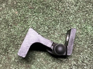 петля двери передней правой, ориг. номер 7L0833402A, Audi Q7 4L 2005-2009