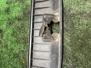 накладка внутренняя на заднюю панель кузова, ориг. номер 90457545, Opel Omega B [рестайлинг] 1999-2004
