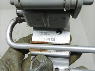 петля двери передней правой, ориг. номер 8E0831412, Audi A4 B6 2000-2006