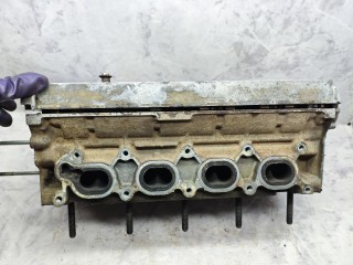 головка блока цилиндров, ориг. номер 9633680610, Citroen C5 1 поколение 2000-2004