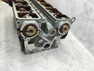 головка блока цилиндров, ориг. номер 9633680610, Citroen C5 1 поколение 2000-2004