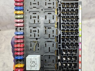 блок предохранителей, ориг. номер 357937039, Volkswagen Caravelle T4 1991-2003
