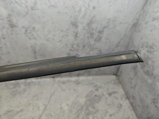 молдинг стекла двери задней правой, Mercedes-Benz M W163 [рестайлинг] 2001-2005