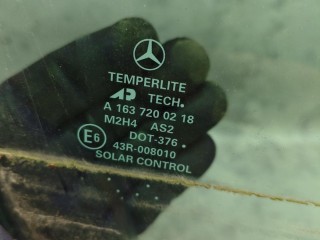стекло двери передней правой, ориг. номер A1637200218, Mercedes-Benz M W163 [рестайлинг] 2001-2005