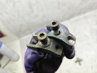 держатель (крепление) форсунки, Volkswagen Transporter T4 1991-2003