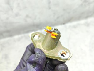 личинка дверного замка, Toyota Avensis 2 поколение T250 2003-2006