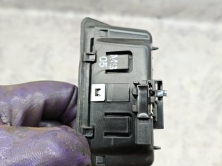 кнопка открытия багажника, ориг. номер 7118158, BMW X1 E84 [рестайлинг] 2012-2015