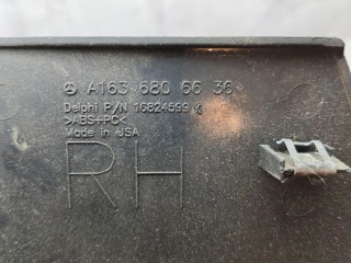 декоративная накладка торпедо, ориг. номер A1636806636, Mercedes-Benz M W163 [рестайлинг] 2001-2005