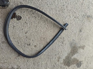 уплотнитель капота, Volkswagen Transporter T4 1991-2003