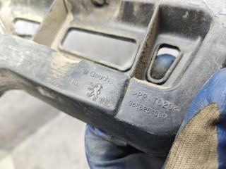 кронштейн крепления бампера заднего левый, ориг. номер 9686264380, Peugeot 5008 1 поколение 2009-2013