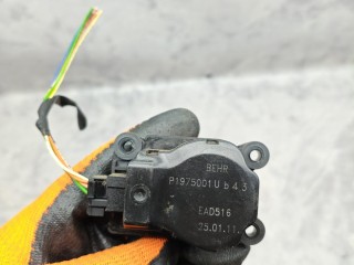моторчик заслонки печки, ориг. номер P1975001UB43, Peugeot 5008 1 поколение 2009-2013