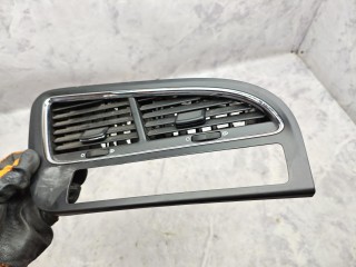 дефлектор обдува салона, ориг. номер 9686528077, Peugeot 5008 1 поколение 2009-2013