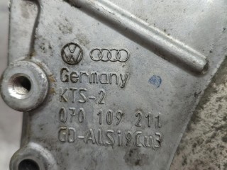 крышка двигателя задняя, ориг. номер 070109211, Volkswagen Multivan T5 2003-2009