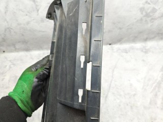 ус под фонарь правый, ориг. номер 7H0807130A, Volkswagen Multivan T5 2003-2009