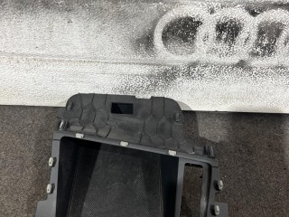 бардачок, ориг. номер 83B857925B, Audi Q3 F3 2018-2026