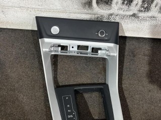 консоль салона, ориг. номер 83B713463A, 83B864260, 83B919600C, 4N0905217, Audi Q3 F3 2018-2026