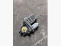 9682495780 моторчик стеклоподъемника передний правый Citroen C4 Picasso 2007г. - фото №2