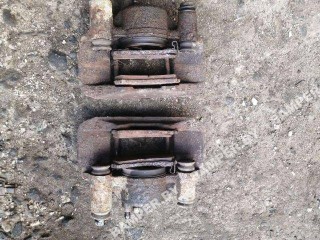 Суппорт передний правый, Mazda 323C BA