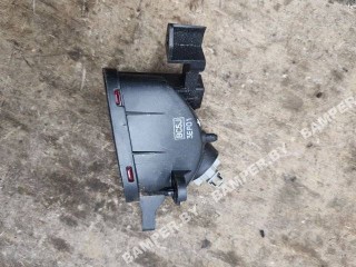 фонарь крышки багажника левый, Mazda 323C BA