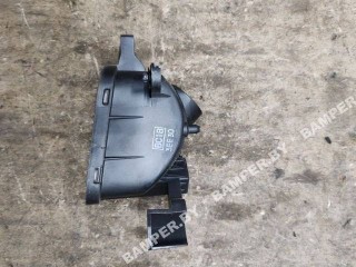 фонарь крышки багажника правый, Mazda 323C BA