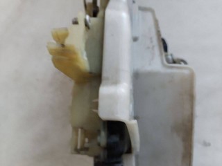 замок двери задней левой, Volkswagen Passat B5 2000-2005