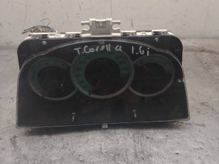 Щиток приборов (приборная панель) Toyota Corolla Verso 2004-2007
