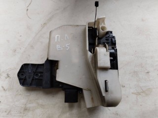 Замок двери передней левой Volkswagen Passat B5 2000-2005