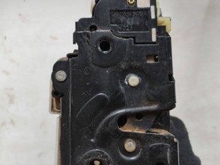 замок двери передней левой, Volkswagen Passat B5 2000-2005