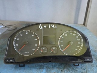 Щиток приборов (приборная панель) Volkswagen Golf Plus 2005-2009