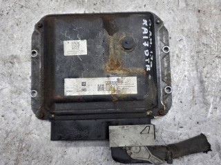 Блок управления двигателем, ориг. номер MB2758008178, 98113172, Opel Astra H 2004-2007
