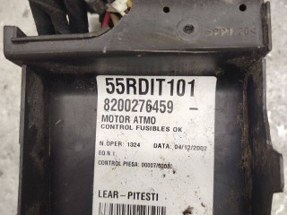 Блок предохранителей, ориг. номер 8200276459, Renault Scenic 2 2003-2006