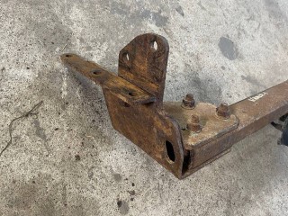 прицепное устройство (фаркоп), Nissan Navara D40 2005-2010