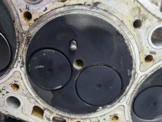 головка блока цилиндров, ориг. номер G12000837, Volvo V40 1999-2002